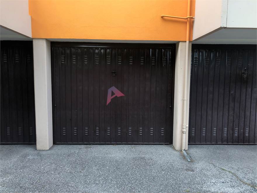 vista garage
